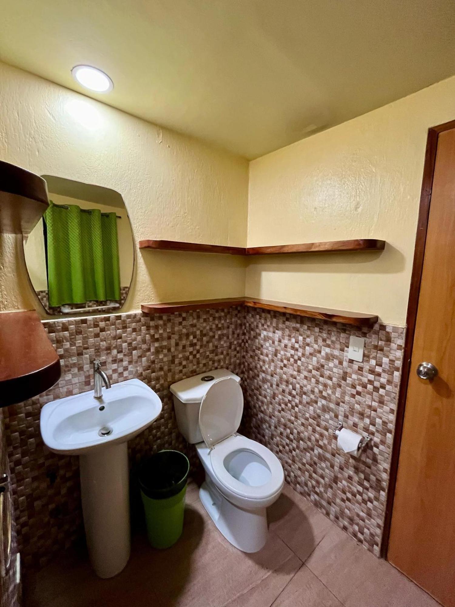 Midnite Inn Панглао Екстериор снимка