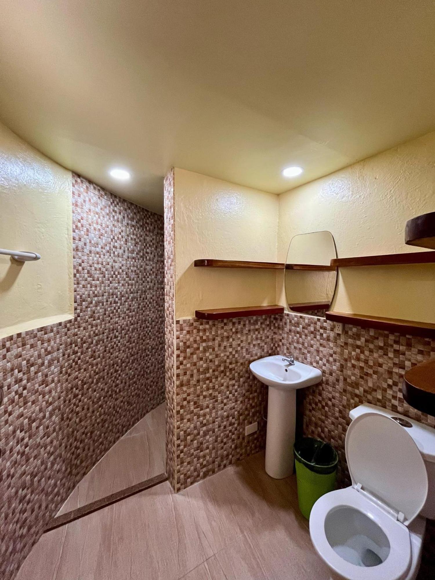 Midnite Inn Панглао Екстериор снимка