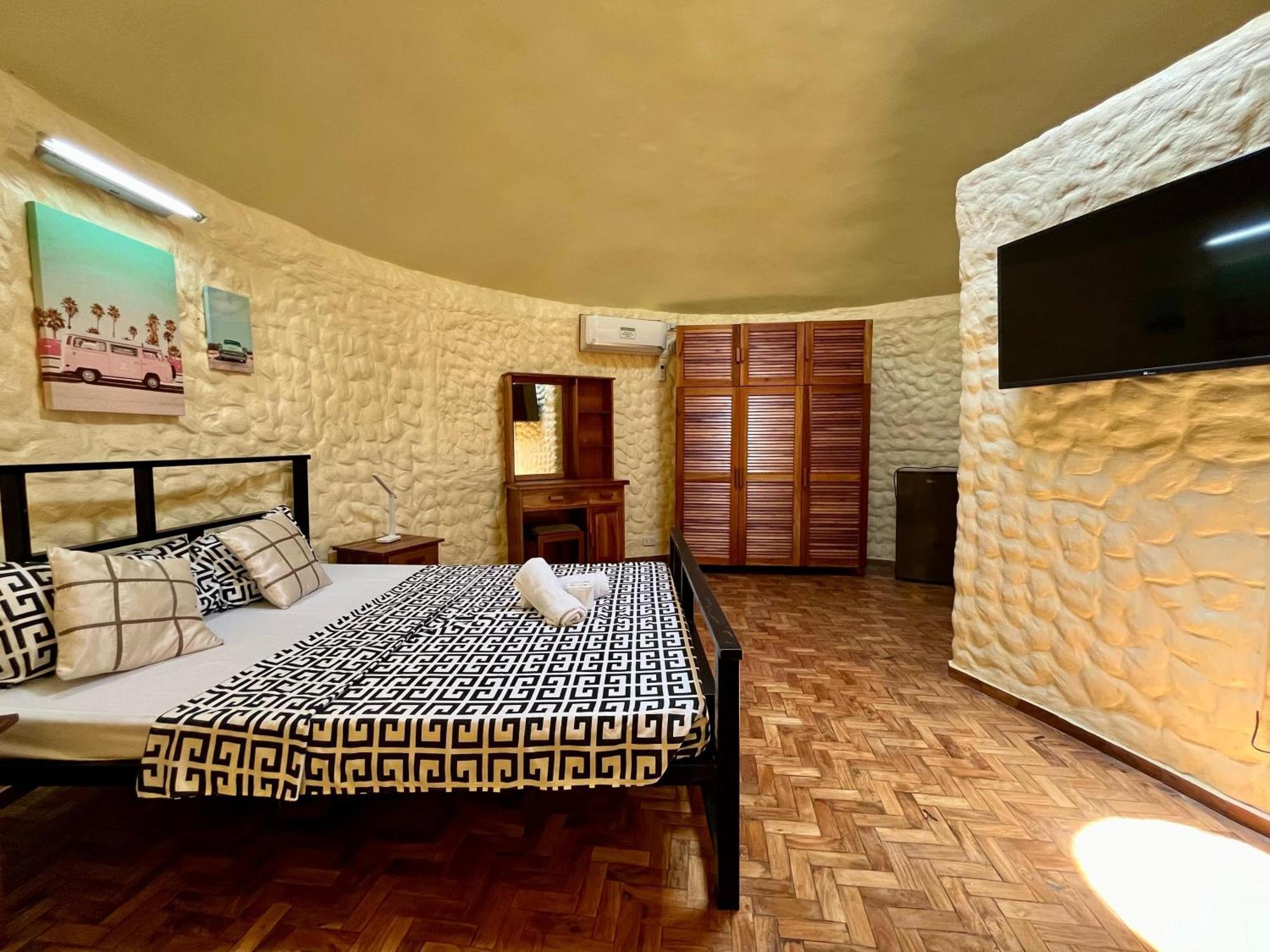 Midnite Inn Панглао Екстериор снимка