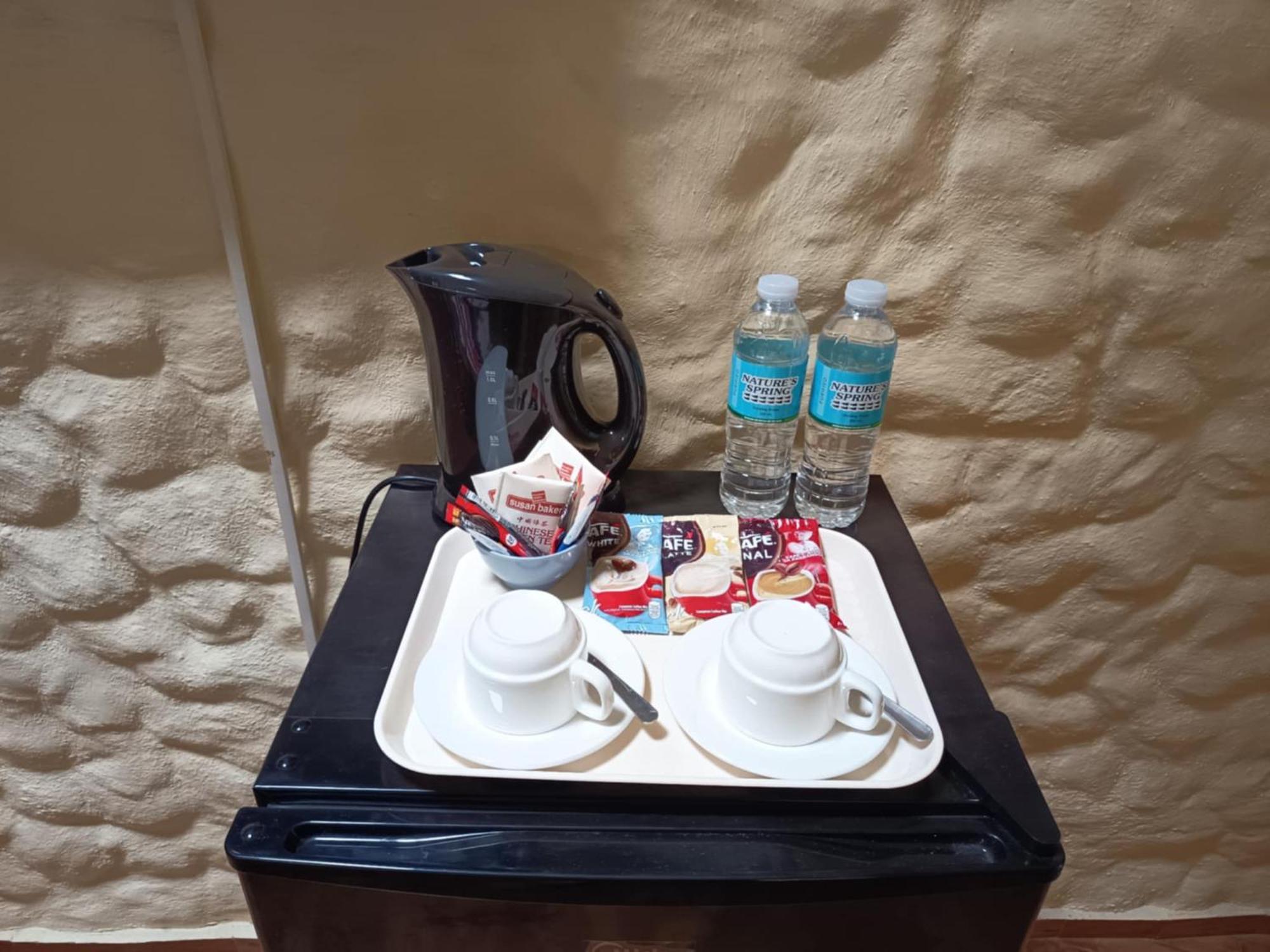 Midnite Inn Панглао Екстериор снимка